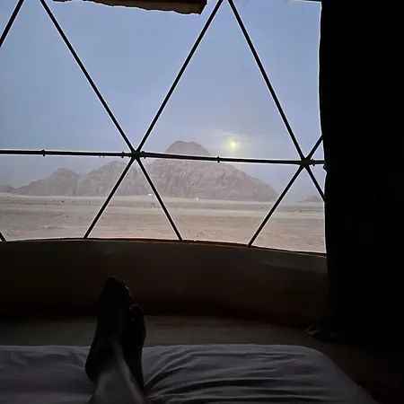 Rum Island Luxury Camp & Bubbles Hotel Wadi Rum Esterno foto