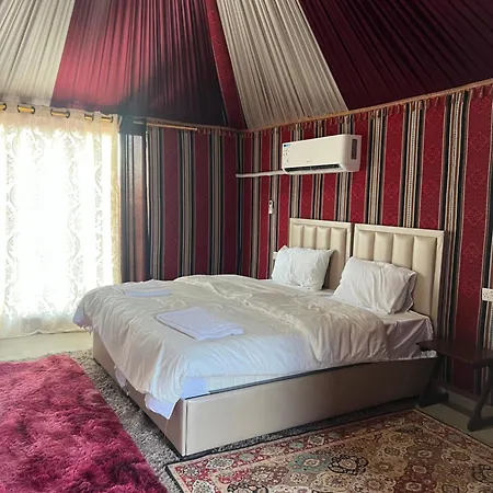 Rum Island Luxury Camp & Bubbles Hotel Wadi Rum Esterno foto