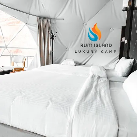 Rum Island Luxury Camp & Bubbles Hotel Wadi Rum Esterno foto
