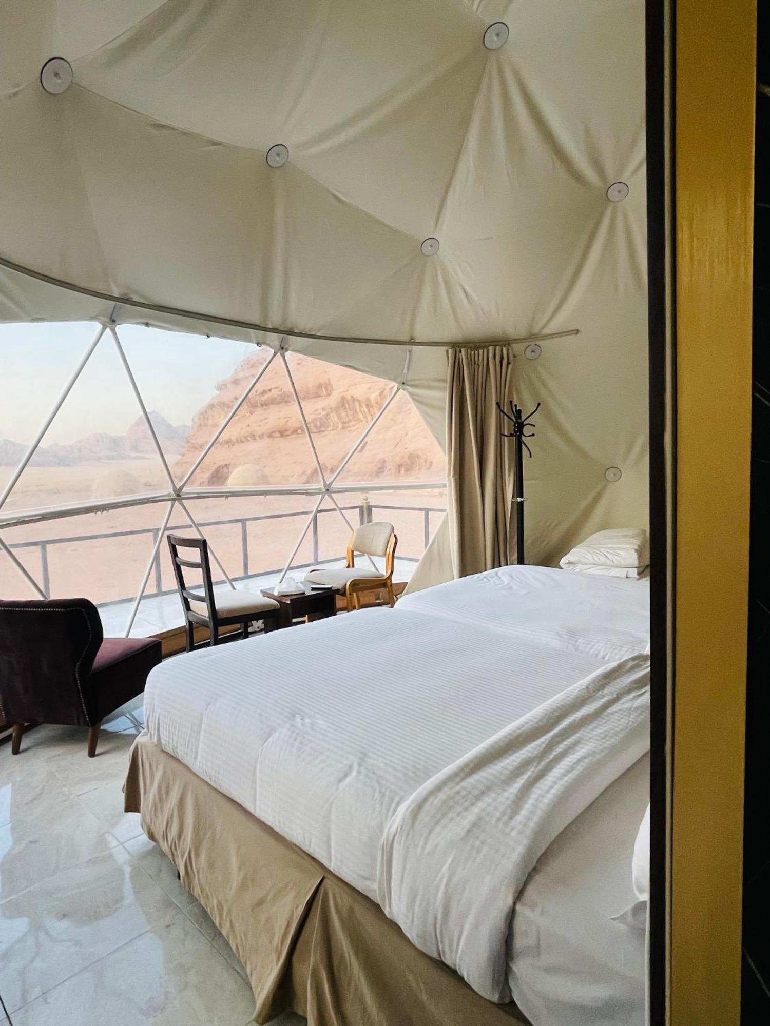 Glamping Island Luxury Camp & Bubbles 5*