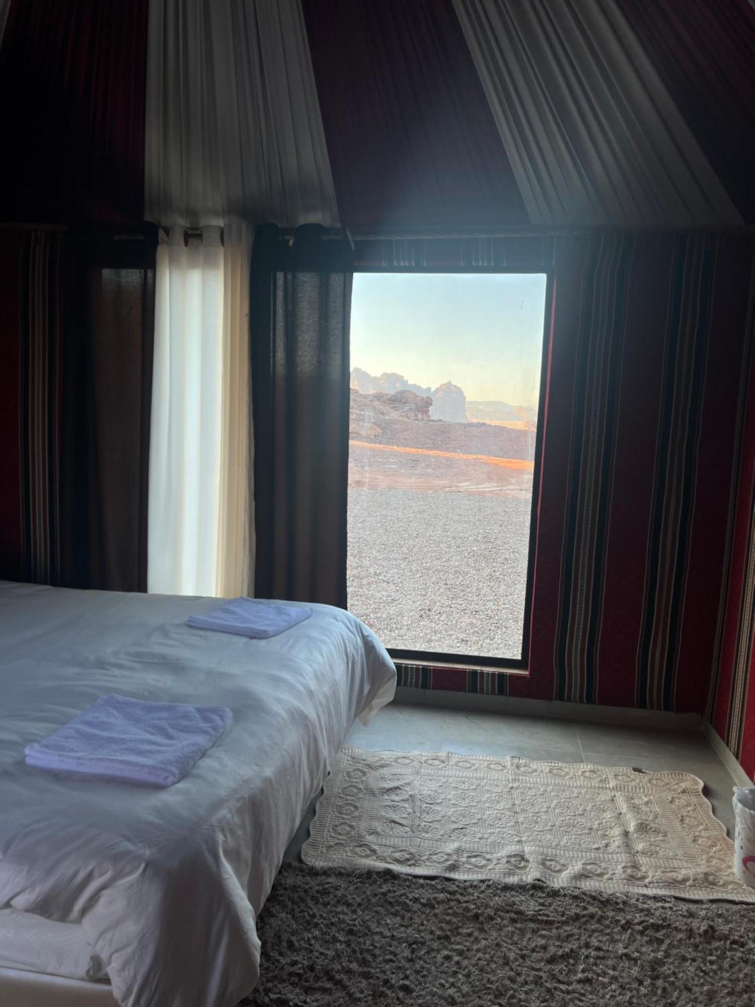 Glamping Island Luxury Camp & Bubbles