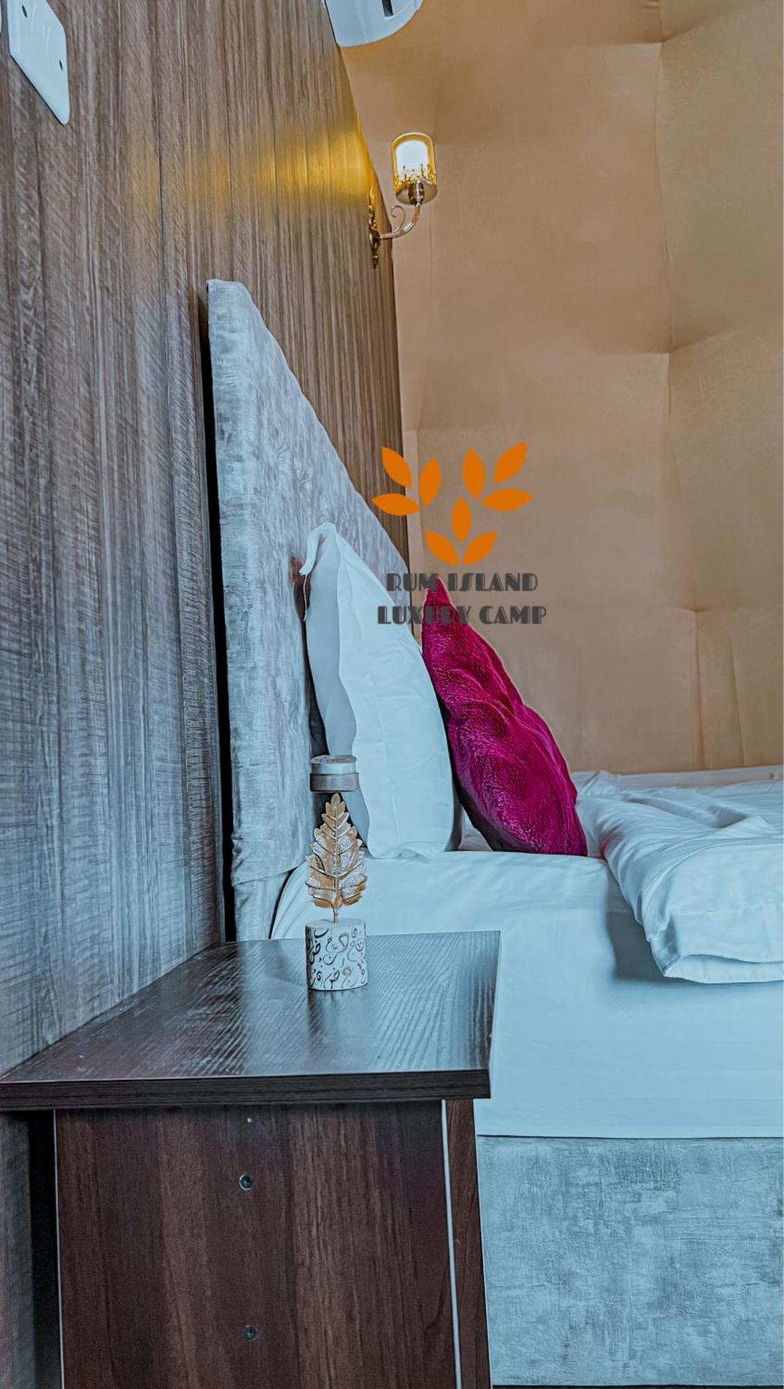 Glamping Island Luxury Camp & Bubbles